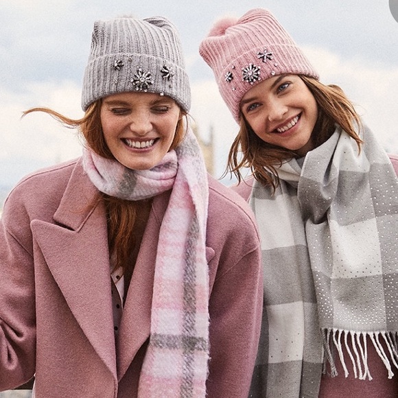 VS Blush Pink Jeweled Pom Pom Hat New in Package